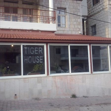 Tiger House Guest House Bcharré Buitenkant foto